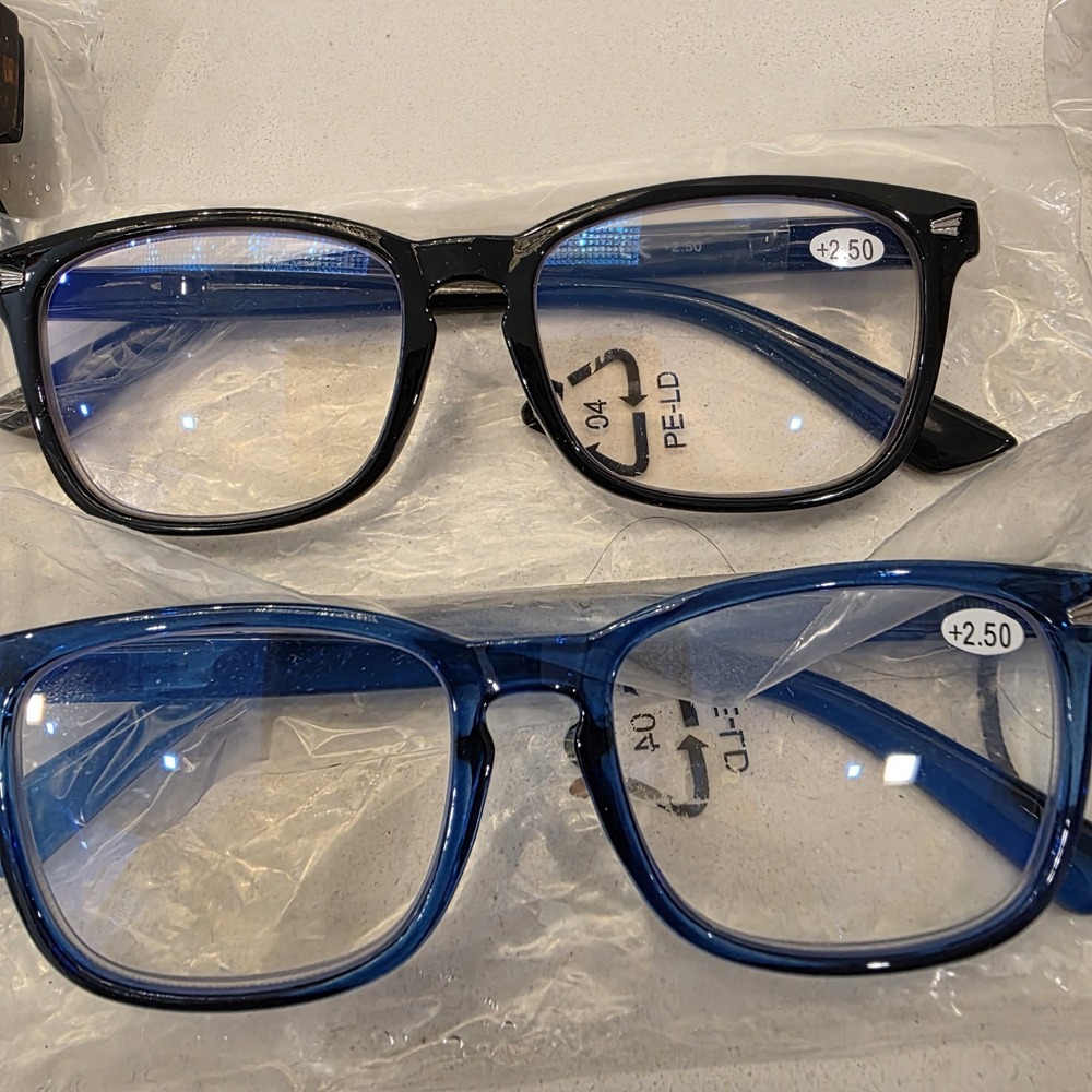Bundle Of 14 SunGlasses & Eye Glasses. Red Sojos,2 Reading Glasses +2.5, 3 Spot - Picture 10 of 15